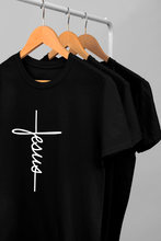 Cargar imagen en el visor de la galería, Polera Unisex "Jesús Cruz frontal".