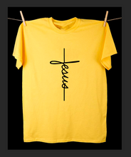 Cargar imagen en el visor de la galería, Polera Unisex "Jesús Cruz frontal".