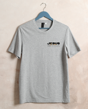 Cargar imagen en el visor de la galería, Polera unisex "Jesús es Vida"