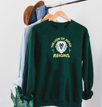 Cargar imagen en el visor de la galería, Poleron Polo &quot;The lion Reigns&quot;
